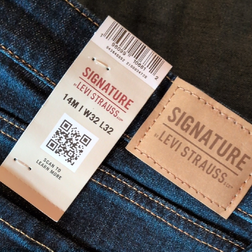 Signature by Levi Strauss Mid-Rise Bootcut Jeans - Picture 4 of 4